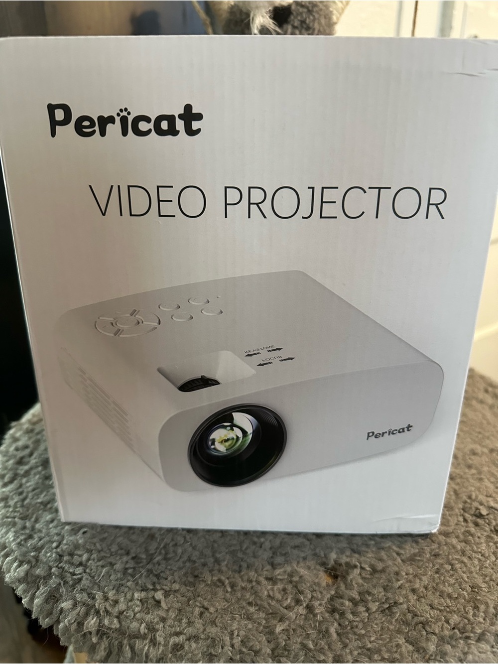 Portable 4K Projector Pericat